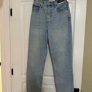 NWT Abercrombie 90s Straight Ultra High Ride Curve Love Size: 6R